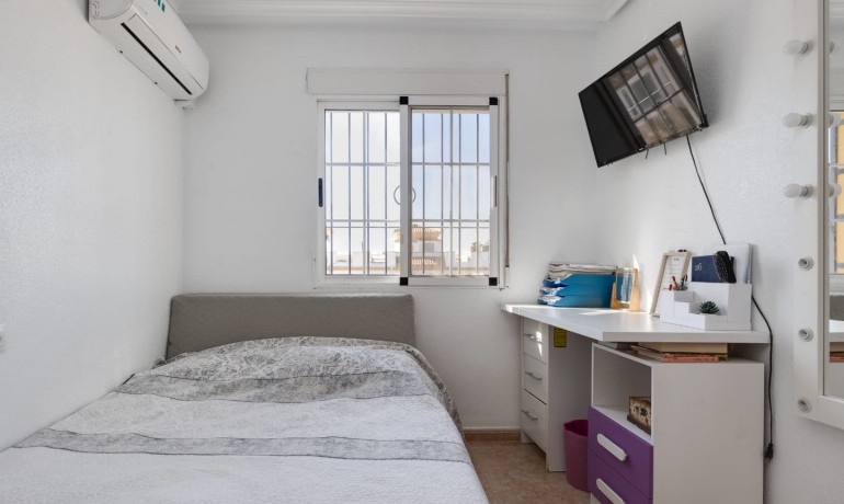 Herverkoop - Huis -
Torrevieja*