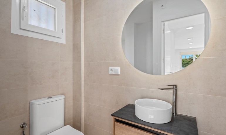 Herverkoop - Villa -
Benimar