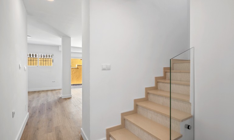 Herverkoop - Villa -
Benimar