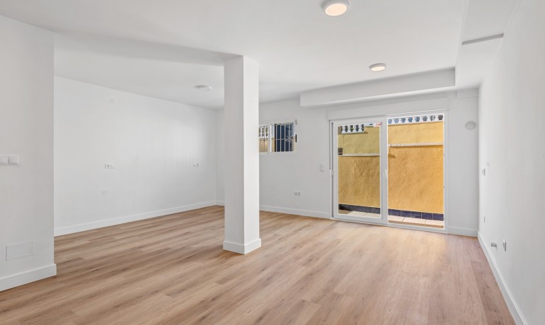 Herverkoop - Villa -
Benimar