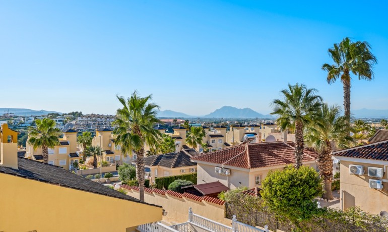 Herverkoop - Villa -
Benimar