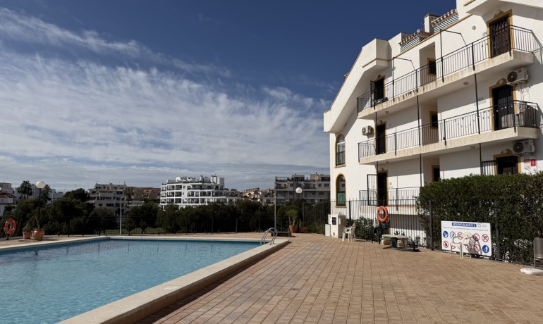 Herverkoop - Appartement / Flat -
La Zenia