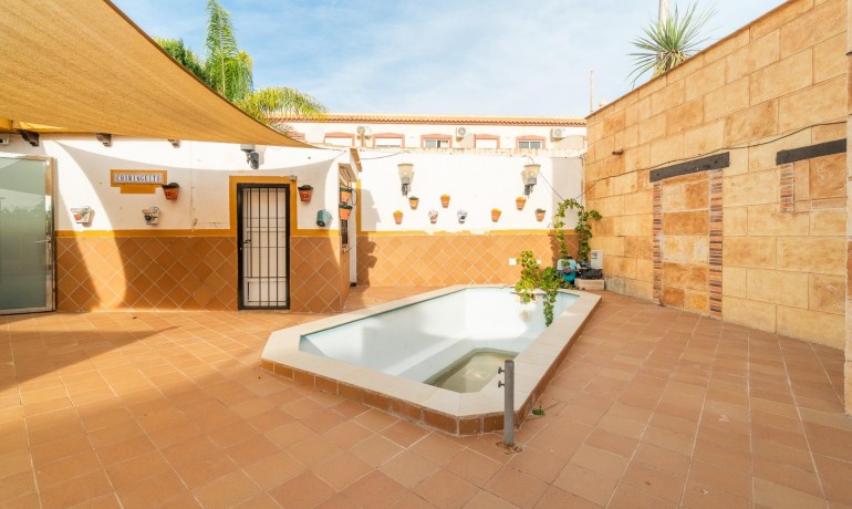 Herverkoop - Villa -
Torrevieja* - Los altos