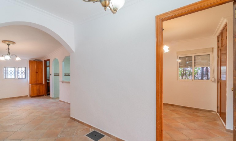 Herverkoop - Villa -
Torrevieja* - Los altos