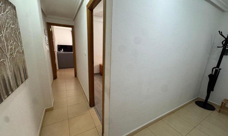 Sale - Apartment / Flat -
Torrevieja* - Playa de los locos