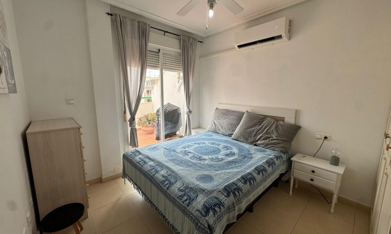 Sale - Apartment / Flat -
Torrevieja* - Playa de los locos