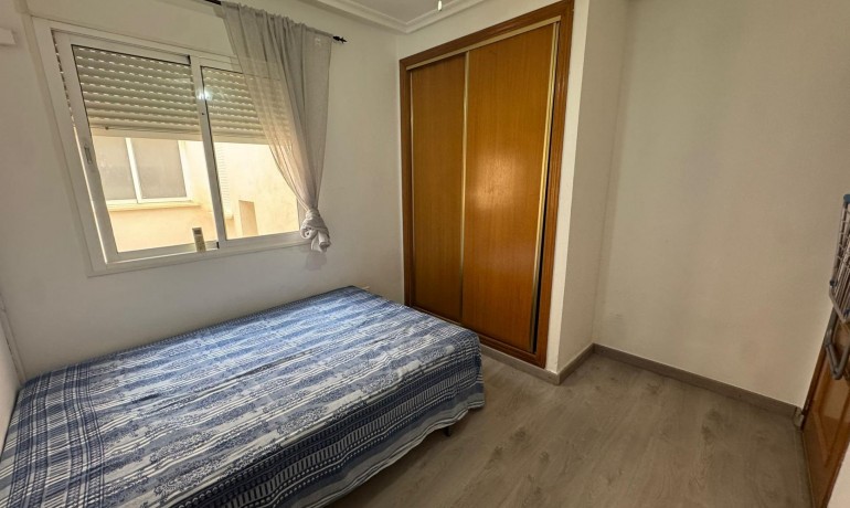 Sale - Apartment / Flat -
Torrevieja* - Playa de los locos