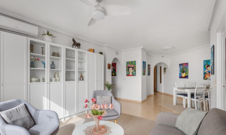 Sale - Apartment / Flat -
Torrevieja* - Estacion de autobuses