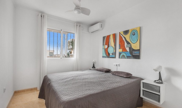 Sale - Apartment / Flat -
Torrevieja* - Estacion de autobuses