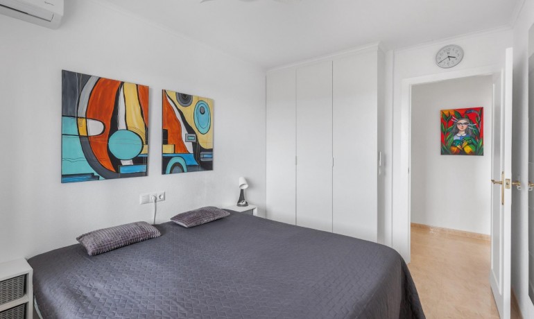 Sale - Apartment / Flat -
Torrevieja* - Estacion de autobuses