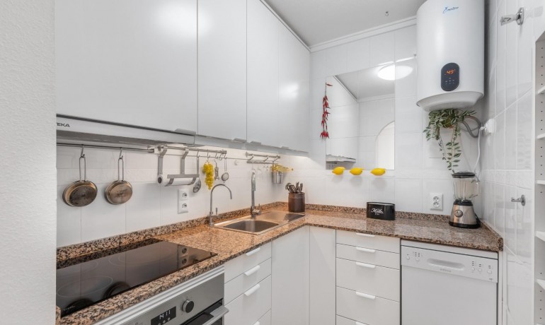 Sale - Apartment / Flat -
Torrevieja* - Estacion de autobuses