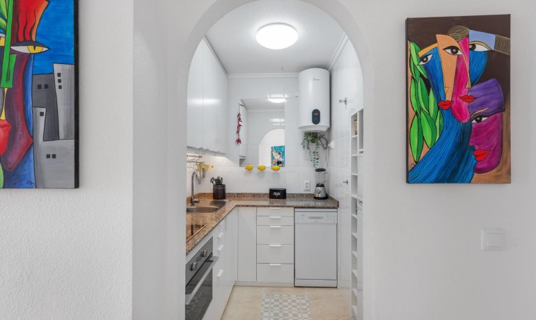 Sale - Apartment / Flat -
Torrevieja* - Estacion de autobuses