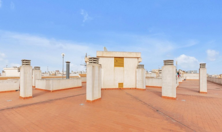 Sale - Apartment / Flat -
Torrevieja* - Estacion de autobuses