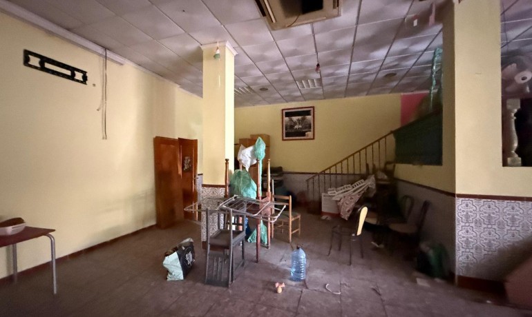 Herverkoop - Reclame -
Torrevieja* - Playa del cura