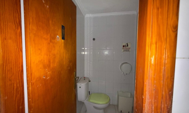 Herverkoop - Reclame -
Torrevieja* - Playa del cura