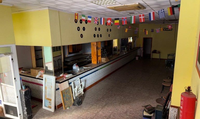 Herverkoop - Reclame -
Torrevieja* - Playa del cura