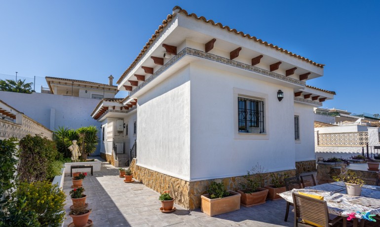 Herverkoop - Villa -
Bigastro - Villas Andrea