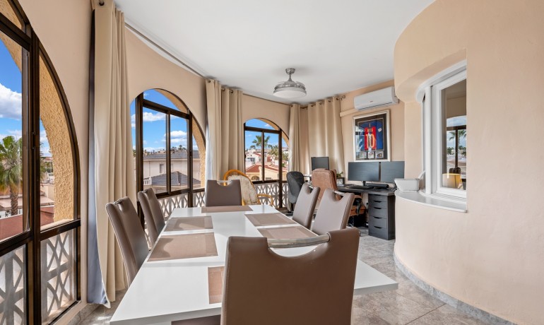 Herverkoop - Villa -
Cuidad Quesada* - Ciudad Quesada - Rojales