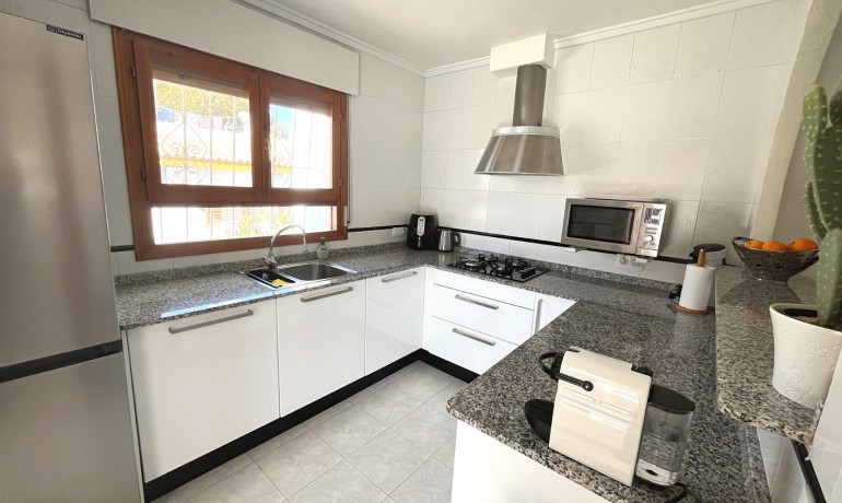 Herverkoop - Villa -
Cuidad Quesada* - Pueblo Bravo