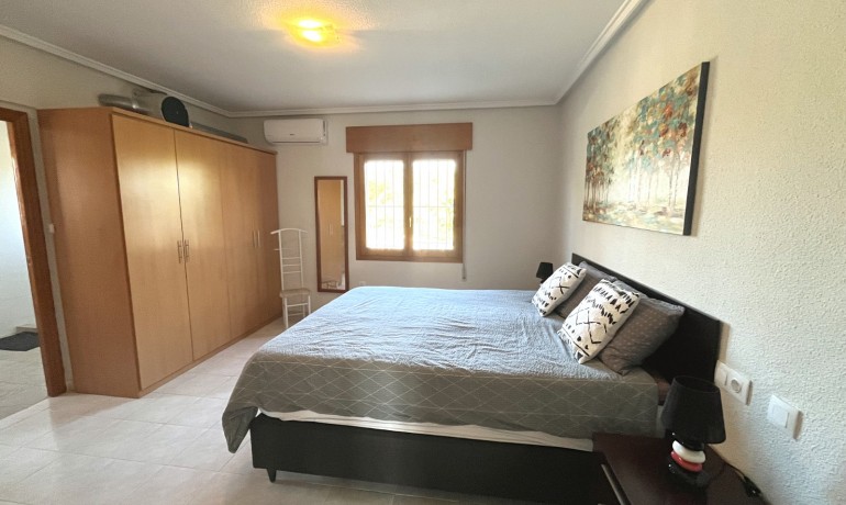 Herverkoop - Villa -
Cuidad Quesada* - Pueblo Bravo