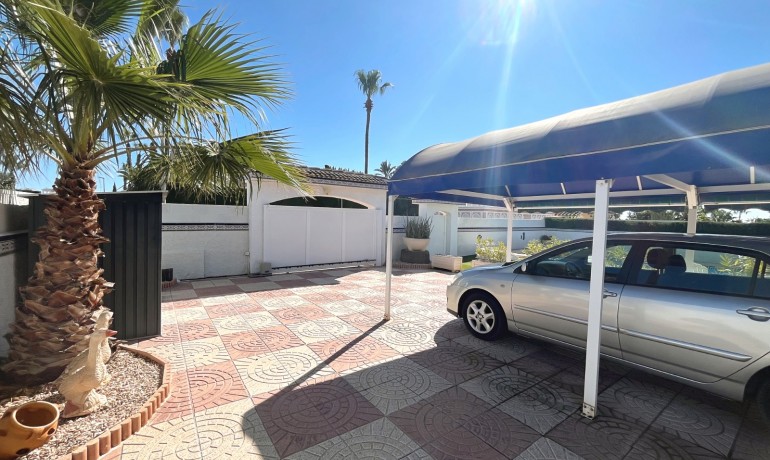 Herverkoop - Villa -
Cuidad Quesada* - Pueblo Bravo