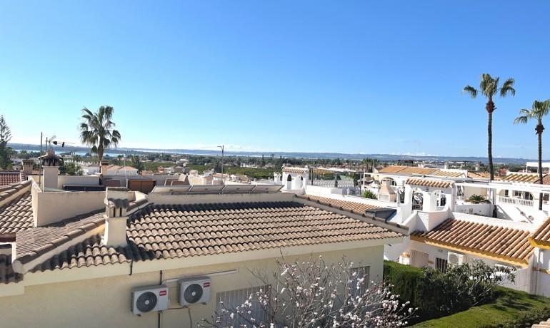 Herverkoop - Villa -
Cuidad Quesada* - Pueblo Bravo