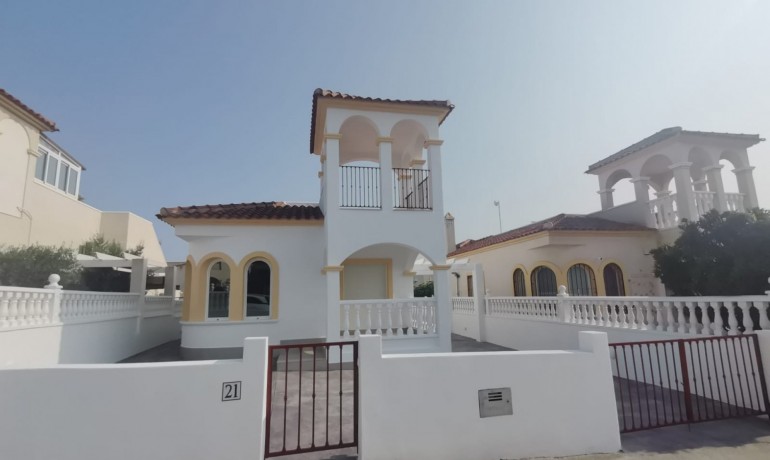 Herverkoop - Villa Detached -
Algorfa* - Lo Crispin*