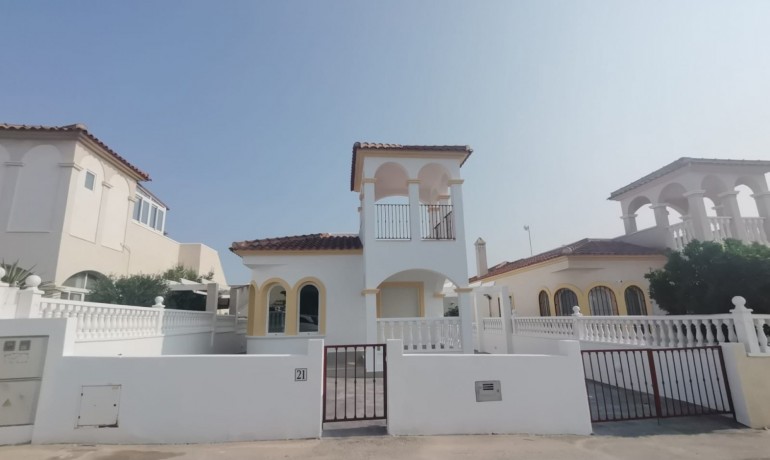 Herverkoop - Villa Detached -
Algorfa* - Lo Crispin*