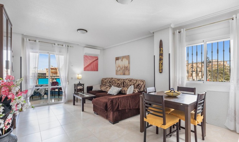 Herverkoop - Appartement / Flat -
Torrevieja* - Estacion de autobuses