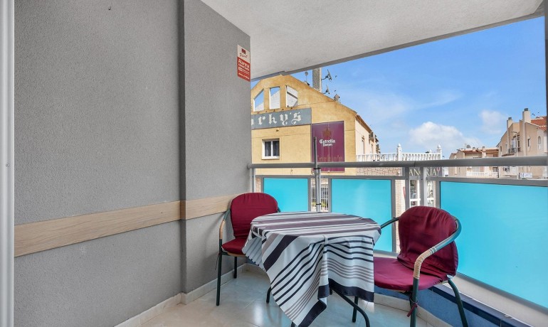 Herverkoop - Appartement / Flat -
Torrevieja* - Estacion de autobuses