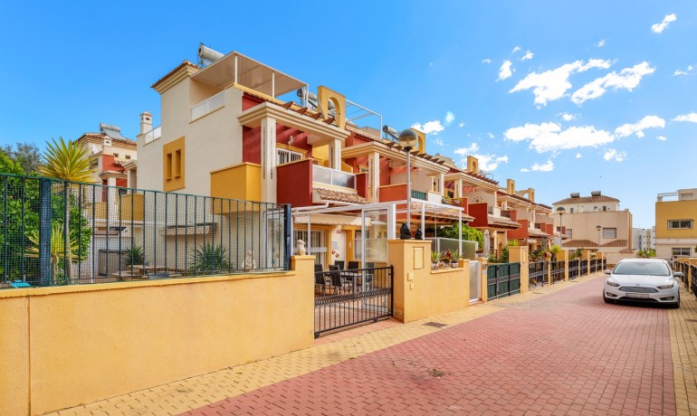 Venta - Casa -
Orihuela Costa - Villamartín