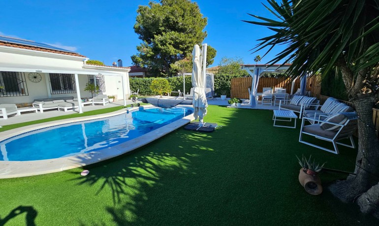 Venta - Villa -
San Fulgencio - San Fulgencio - Town