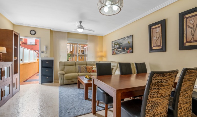 Revente - Maison -
Orihuela Costa - Villamartin