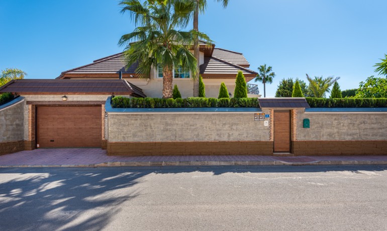 Herverkoop - Villa -
Ciudad Quesada - Doña Pepa