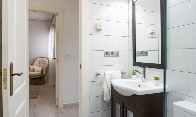 Herverkoop - Villa -
Orihuela Costa* - Playa Flamenca