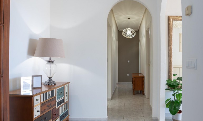 Herverkoop - Villa -
Orihuela Costa* - Playa Flamenca