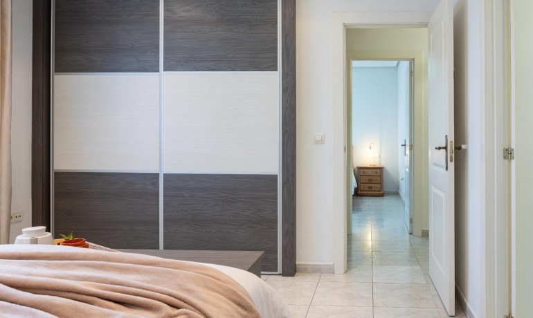 Herverkoop - Villa -
Orihuela Costa* - Playa Flamenca