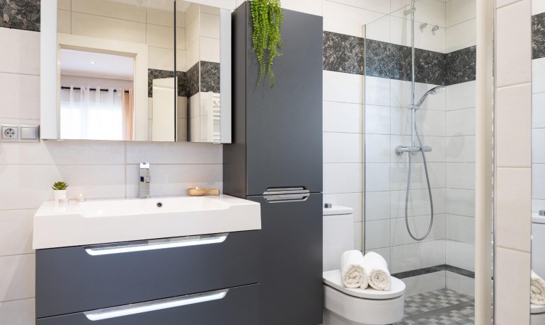 Herverkoop - Villa -
Orihuela Costa* - Playa Flamenca