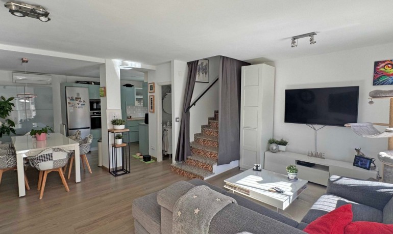 Herverkoop - Huis -
Orihuela Costa* - Villamartin*