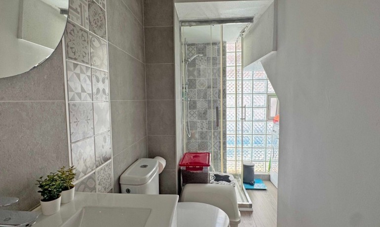 Herverkoop - Huis -
Orihuela Costa* - Villamartin*