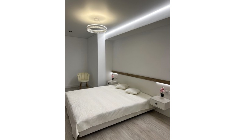 Venta - Apartamento / piso -
Torrevieja