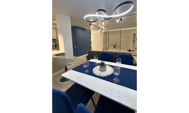 Venta - Apartamento / piso -
Torrevieja