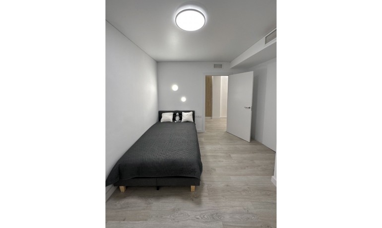 Venta - Apartamento / piso -
Torrevieja