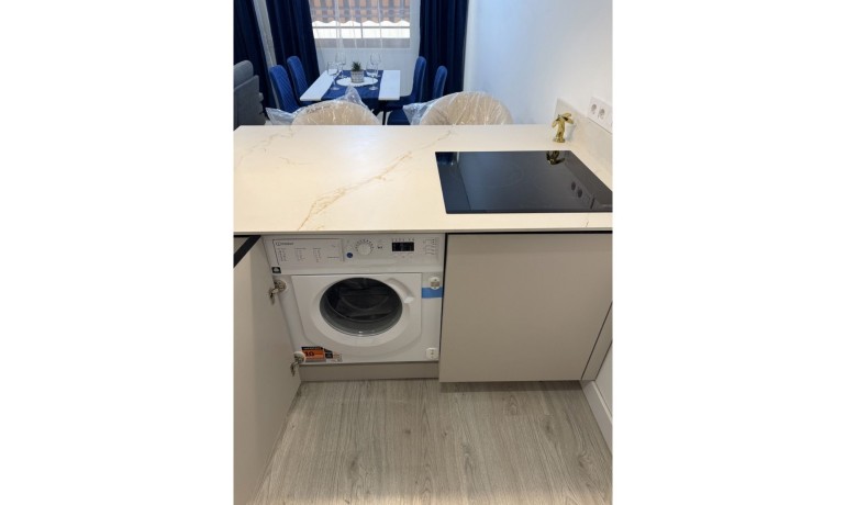 Venta - Apartamento / piso -
Torrevieja