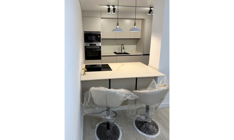 Venta - Apartamento / piso -
Torrevieja