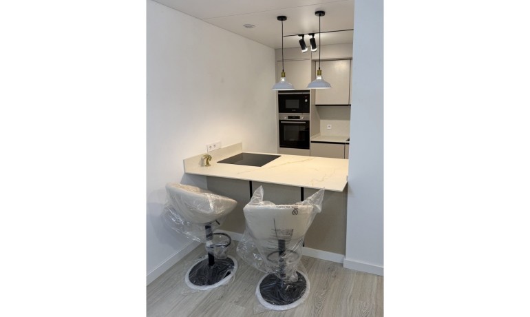 Venta - Apartamento / piso -
Torrevieja