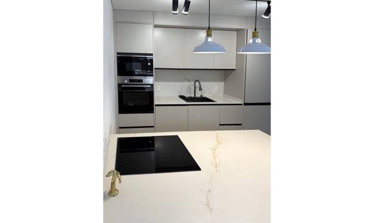 Venta - Apartamento / piso -
Torrevieja