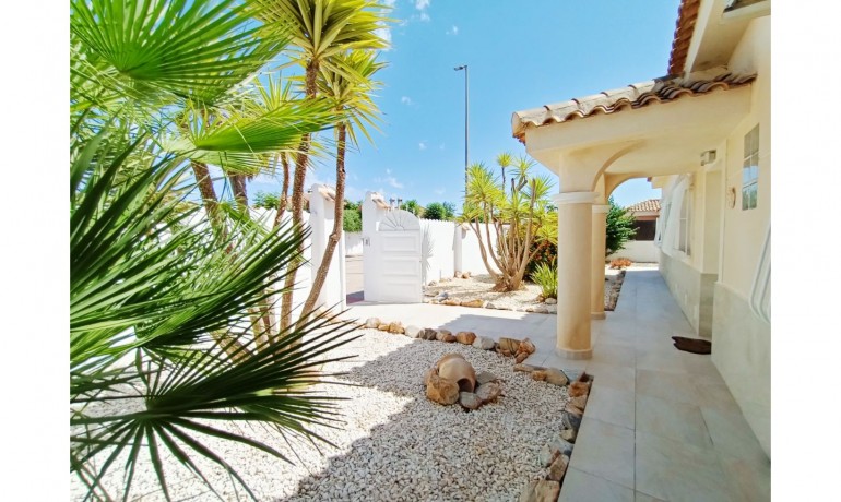 Revente - Villa -
Gea Y Truyols