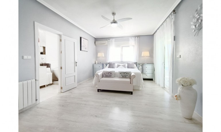 Revente - Villa -
Gea Y Truyols