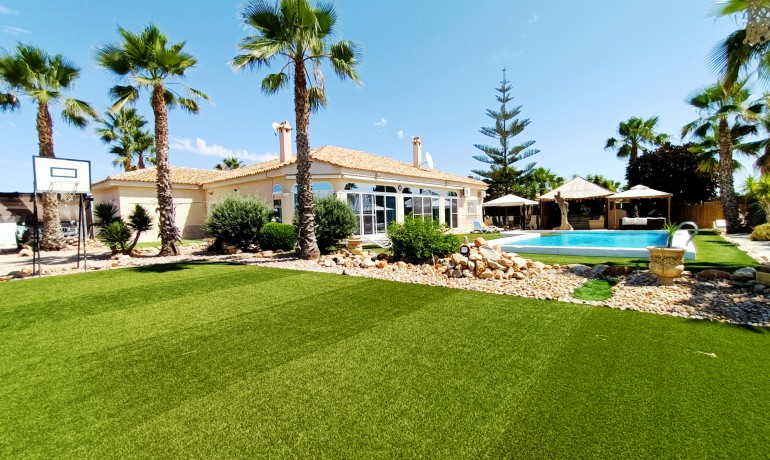 Revente - Villa -
Gea Y Truyols